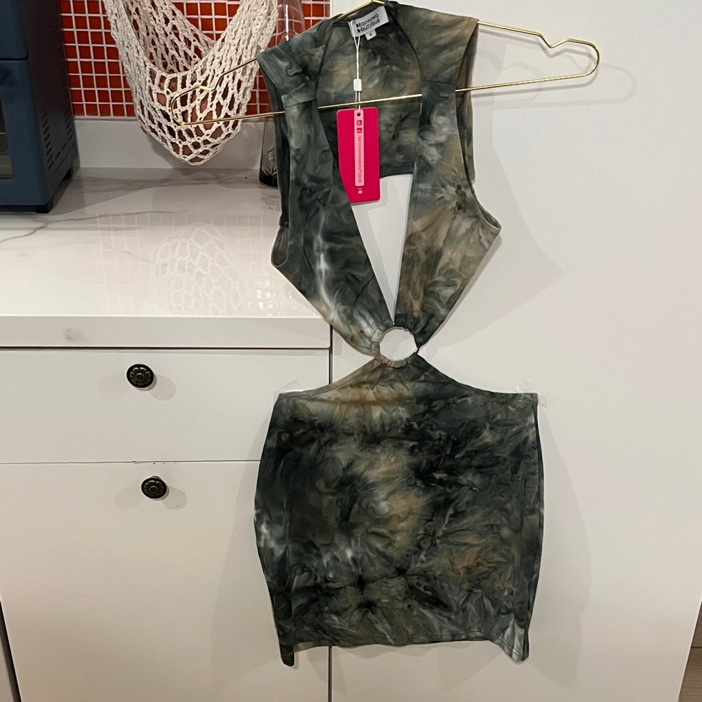 Sleeveless Tie-Dye Cutout Mini Dress with Brass Ring Detailq